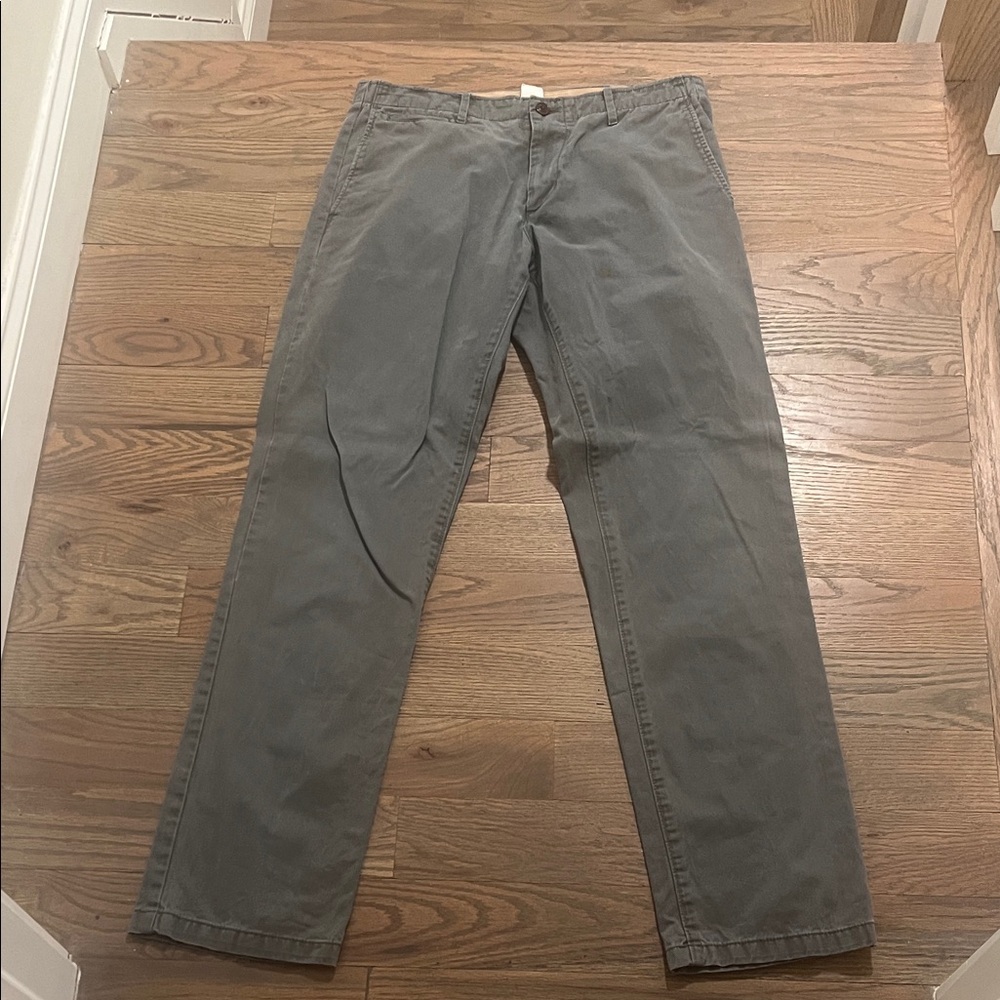 The Gap men’s lived in straight leg pants 32W 34L EUC
